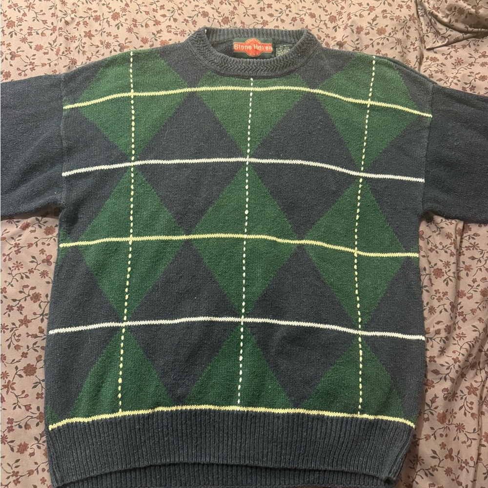 Classic Women's Crewneck Sweater in Gray and Green - Picture 2 of 6